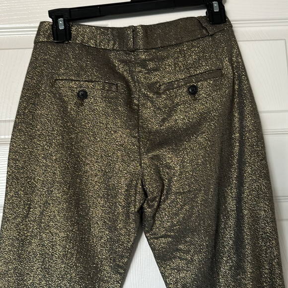 Gold shiny crop pants - Picture 2 of 4